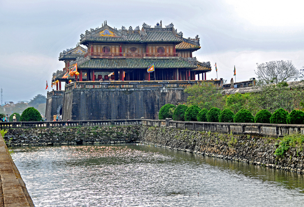 Day 4: Hue Cycling (B, L/Cycle 35 km/4 star hotel)